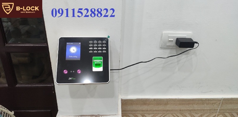 Lắp đặt Máy chấm công nhận diện khuôn mặt vân tay ZKTeco MB20 Lắp đặt Máy chấm công nhận diện khuôn mặt vân tay ZKTeco MB20