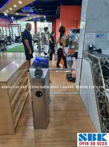 MÁY VÂN TAY QUẢN LÝ PHÒNG TẬP GYM KẾT HỢP CỔNG XOAY KIỂM SOÁT RA VÀO