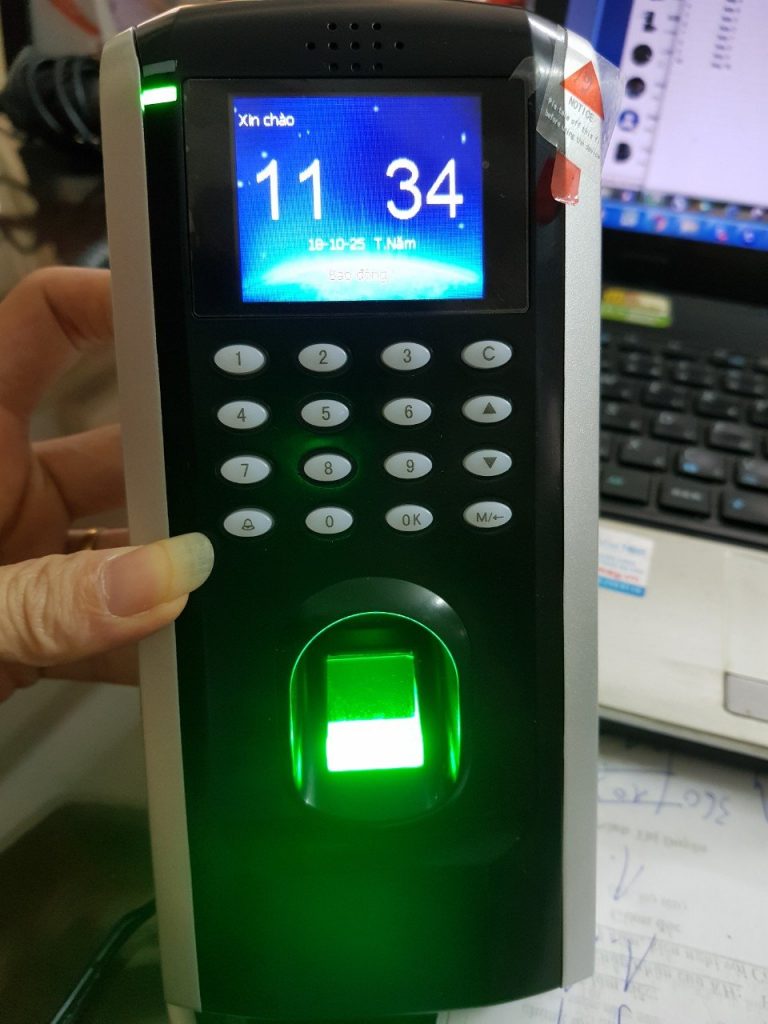 lắp đặt khóa-cửa-cổng-bằng-vân-tay-cho-cửa sắt -nhà trọ lắp đặt khóa-cửa-cổng-bằng-vân-tay-cho-cửa sắt -nhà trọ
