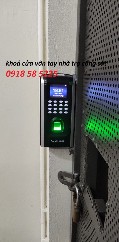 khoá cửa vân tay nhà trọ cổng sắt
