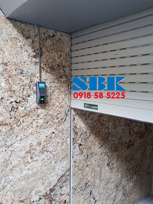 Những lưu ý khi chọn lựa và lắp đặt khóa vân tay cửa cuốn