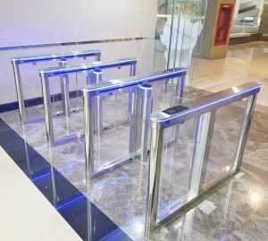 Thiết Bị Kiểm Soát Ra Vào Nhận Diện Khuôn3