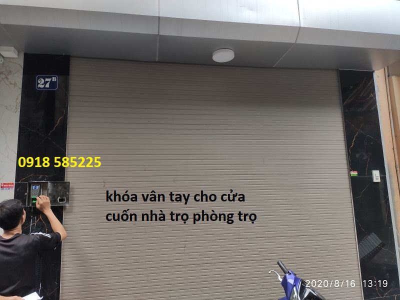khóa vân tay cho cửa cuốn nhà trọ phòng trọ